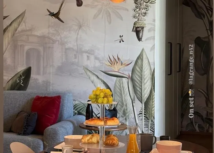 Διαμέρισμα Lagrange42 *