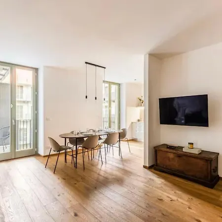 Lagrange42 Apartment