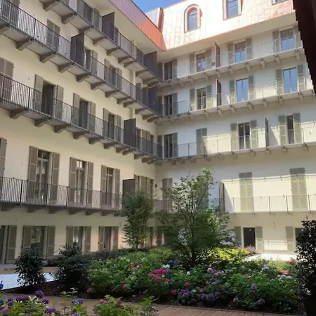Appartement Lagrange42 *